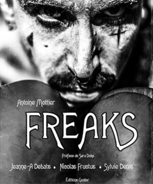 Freaks - Jeanne-A Debats